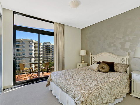 Crystal Views 24 - Travel Search 3