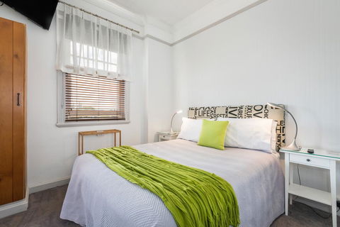 Cumquat House - Travel Search 3