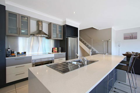 Cypress Townhouse 11 - Travel Search 1