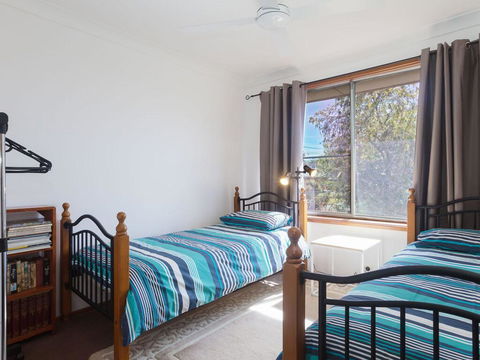 Dalwood', 1/43 Soldiers Point Road - Top Floor And Perfect For Small Boat Parking - Tourism Guide 1