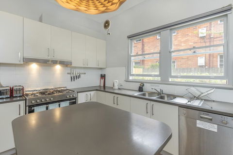 Dalziel Lodge - Travel Agents 3