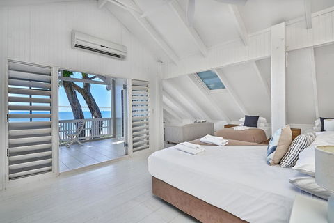 Decked Out By The Sea - Tourism Guide 2
