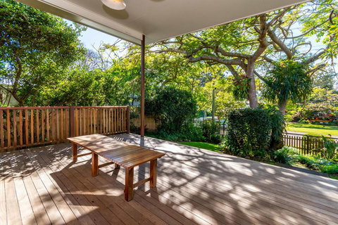 Decked Out For A Fantastic Holiday - (Whole House) Winnett St, Woorim - Travel Agents 3