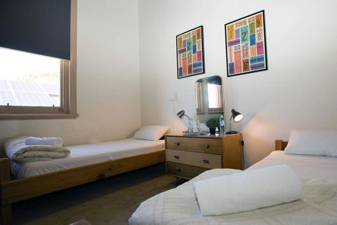 Delatite Hotel - Travel Agents 0