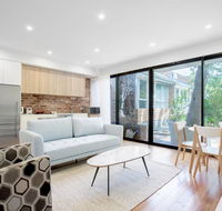 Designer Taste 2BR TownhouseHawthorn - Travel Search
