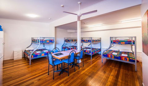 Diggers Tavern - Tourism Guide 3