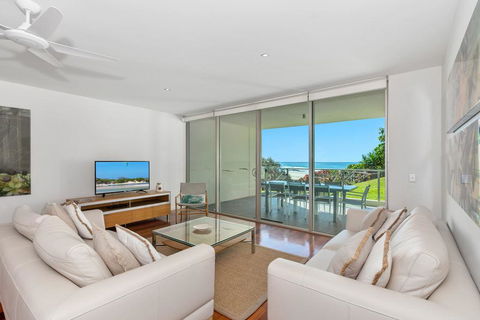DIRECT BEACH ACCESS - 3 BED APART - CABARITA BEACH - Travel Search 1