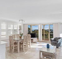 Dolphin WatchNelson Bay - Cruises Travel