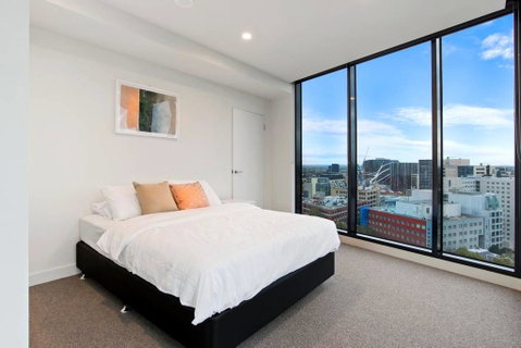 DreamHost Apartments At Bouverie - Tourism Guide 0