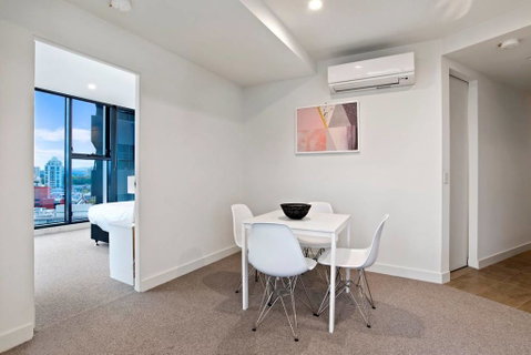 DreamHost Apartments At Bouverie - Tourism Guide 3