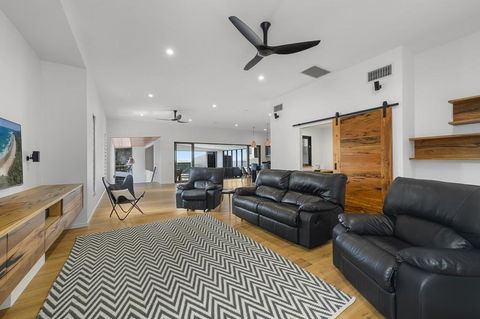 Due North Beach House - Travel Search 2