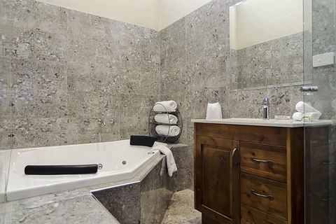 Eagle Foundry Bed & Breakfast - Travel Search 1