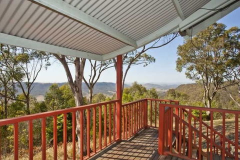 Eaglemont Country Retreat - Travel Search 1