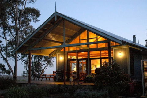 Eaglemont Country Retreat - Travel Search 2