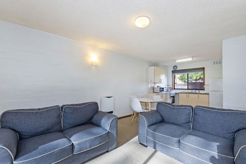 Eastern Beach Units #2 - Travel Search 2