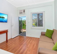 Easy Going Holiday Unit On McKenzie MK5 - Tourism Guide