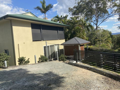 Eatons Hill Hidden Valley Retreat - Cruises Travel 3
