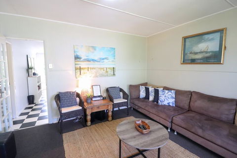 Echuca Bungalow - Travel Search 1
