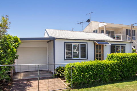Echuca Bungalow - Travel Search 0