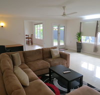 Edge Hill Clean  Green Cairns 7 Minutes from the Airport 7 Minutes to Cairns CBD  Reef Fleet Terminal - Tourism Guide