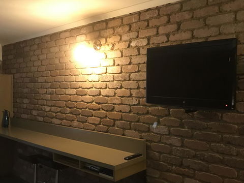 Eildon Lake Motel - Tourism Guide 1