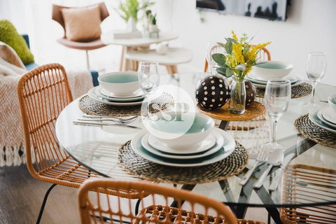 Elegant 2BR Abode Within Melbourne CBD FREE WIFI - Tourism Guide 3