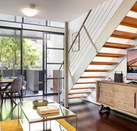 Elegant Loft Perfect for Inner City Explorers - Cruises Travel