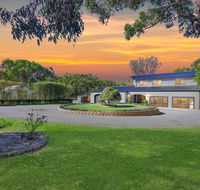 Elk Estate - Travel Search
