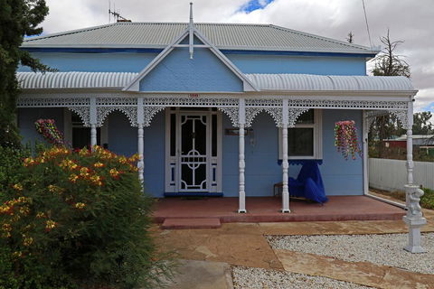 Ella's Place - Cruises Travel 2