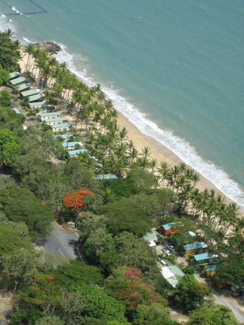 Ellis Beach Oceanfront Bungalows - Tourism Guide 3