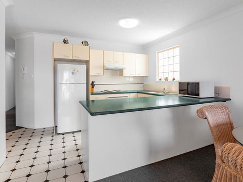 Emerald Shores Unit 6, 8 Orvieto Terrace, Kings Beach - Cruises Travel 2