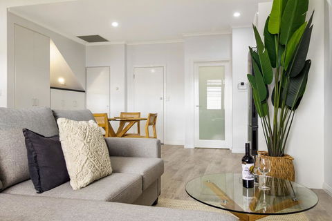 Enjoy Bayside Life At Stylish Studio Close To City - Travel Search 1