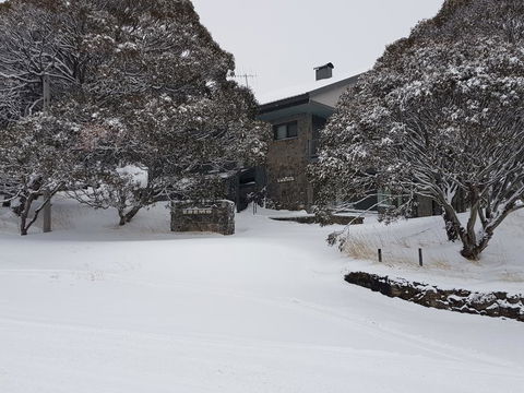 Eremo Lodge 1 - Travel Search 0