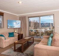Erulisse-Spacious townhouse with magical lake views - Tourism Guide