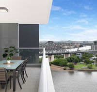 Executive Family 3 Bedroom Suite - Brisbane CBD - Views - Pool - WIFI - Free parking - Cruises Travel