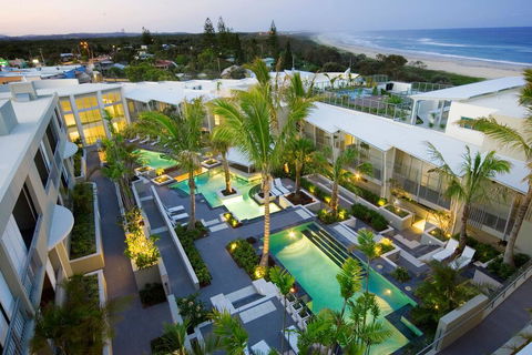 EXTRA LARGE 2 Bed Apartment - 3 Pools And Spa - Mountain View - BEACHFRONT LOCATION CABARITA BEACH - Travel Search 2