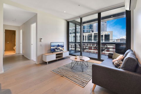 Family Loved-2BR Apt @ Docklands - Free Parking - Travel Search 0
