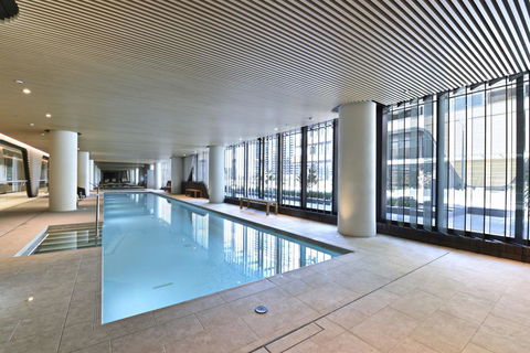 Family Loved-2BR Apt @ Docklands - Free Parking - Travel Search 1