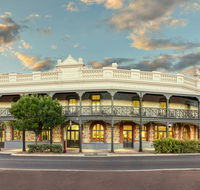 Farmers Home Hotel - Cruises Travel