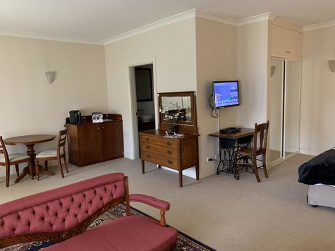 Fitzroy Inn Historic Retreat Mittagong - Travel Agents 3