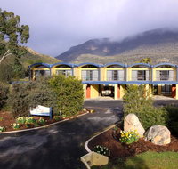Five Clematis Views - Tourism Guide