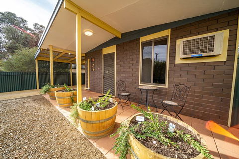 Flinders Ranges Bed And Breakfast - Travel Search 0