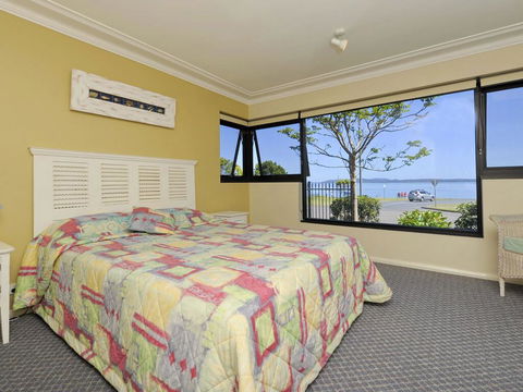 Florentine, Unit 3, 11 Columbia Close - Cruises Travel 2