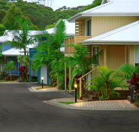 Flynns on Surf Beach Villas - Travel Agents
