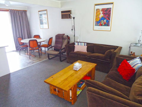 Frangipani Cottage @ Callala Beach - Travel Search 3