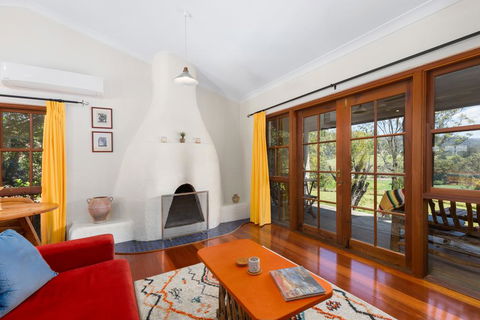 Orara Glen Pty Ltd- Friday Creek Retreat - Tourism Guide 0