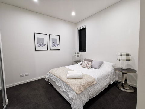 G02 Courtyard Apartment - Travel Search 1