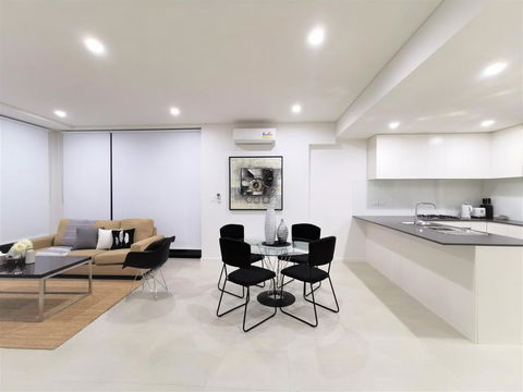 G02 Courtyard Apartment - Travel Search 2