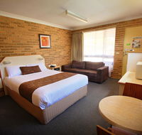 Garden City Motor Inn - Cruises Travel