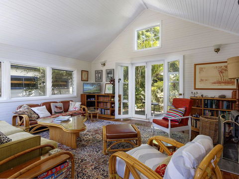 Garden Cottage - Travel Agents 3